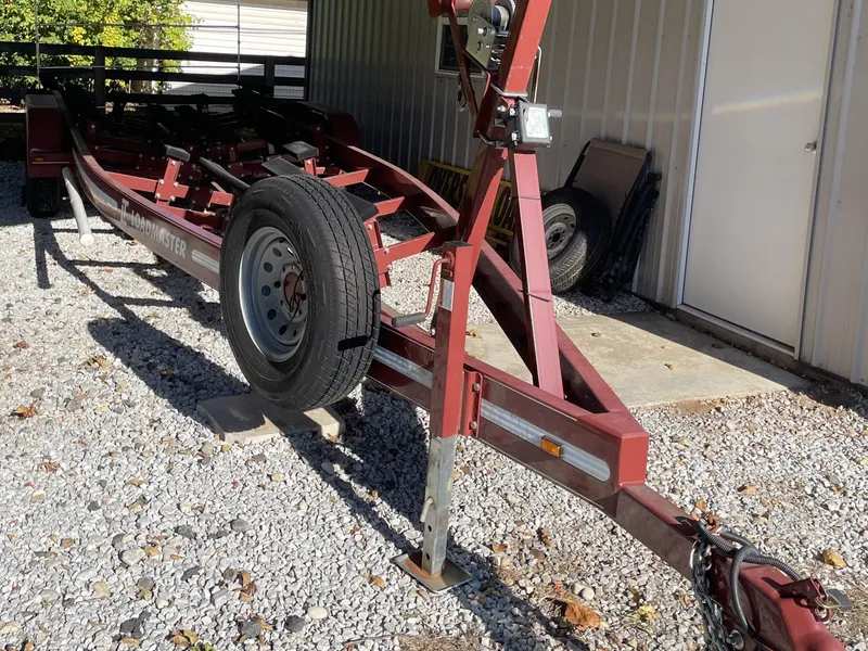 Slide: The Image of 1972 Marinette 28' Express For Sale - 9