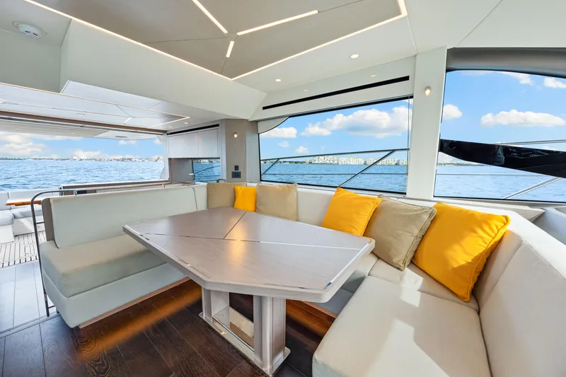 Slide: The Image of Sunseeker Manhattan 55 2021 - 57