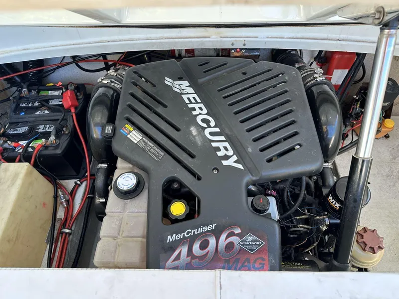 Slide: The Image of Mercury MerCruiser 496 MAG engine in a 1995 Baja 272 Islander boat. - 11
