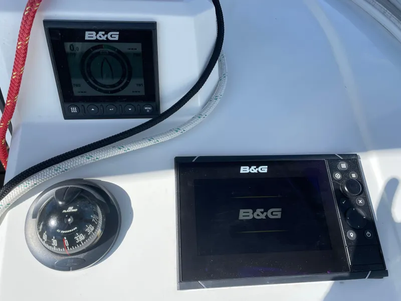 Slide: The Image of Beneteau Oceanis 30.1 2022 - 12