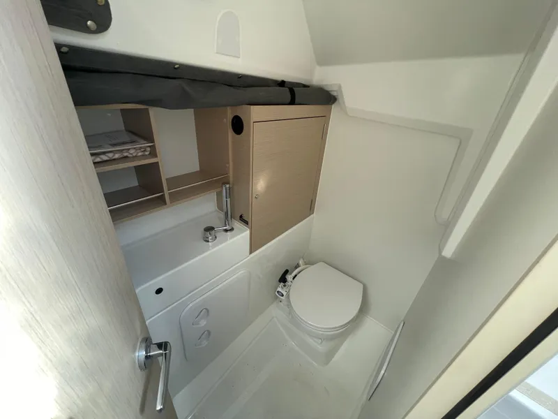 Slide: The Image of Beneteau Oceanis 30.1 2022 - 29