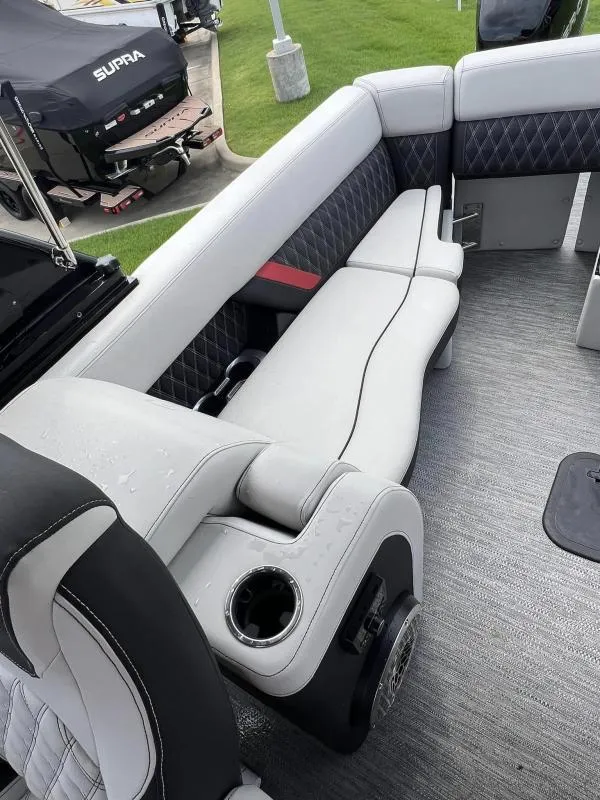 Slide: The Image of Godfrey SAN PAN 2700ULW 2022 - 17