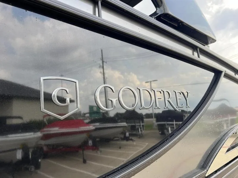 Slide: The Image of Godfrey SAN PAN 2700ULW 2022 - 8