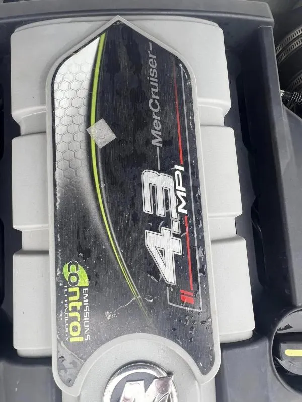 Slide: The Image of Chaparral 19 H20 2016 - 13