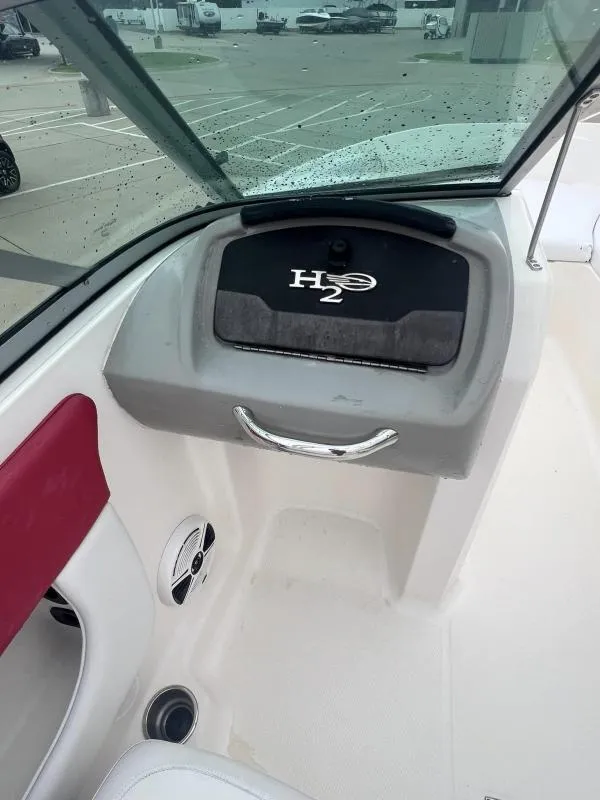 Slide: The Image of Chaparral 19 H20 2016 - 16