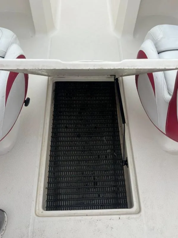 Slide: The Image of Chaparral 19 H20 2016 - 20