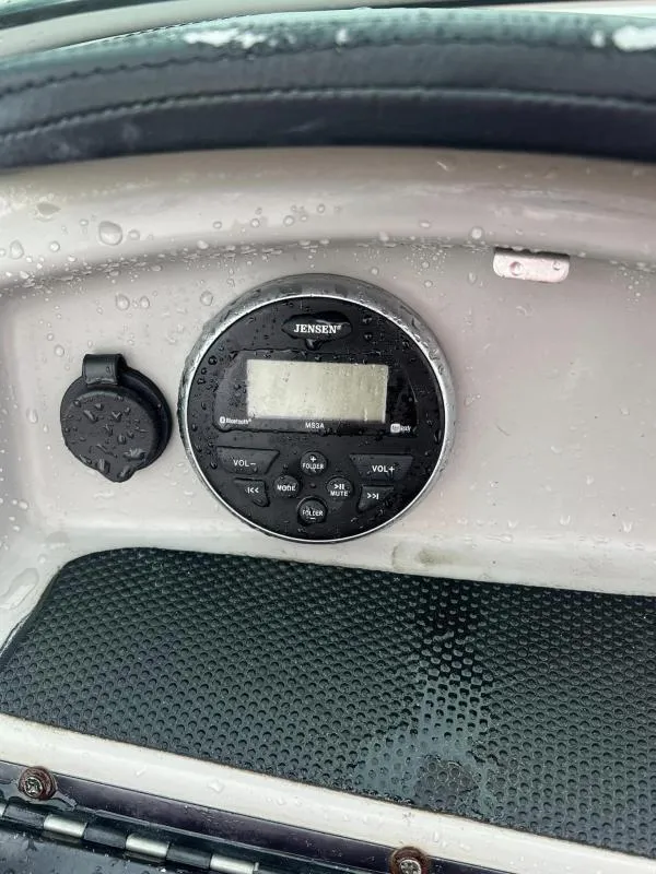 Slide: The Image of Chaparral 19 H20 2016 - 22