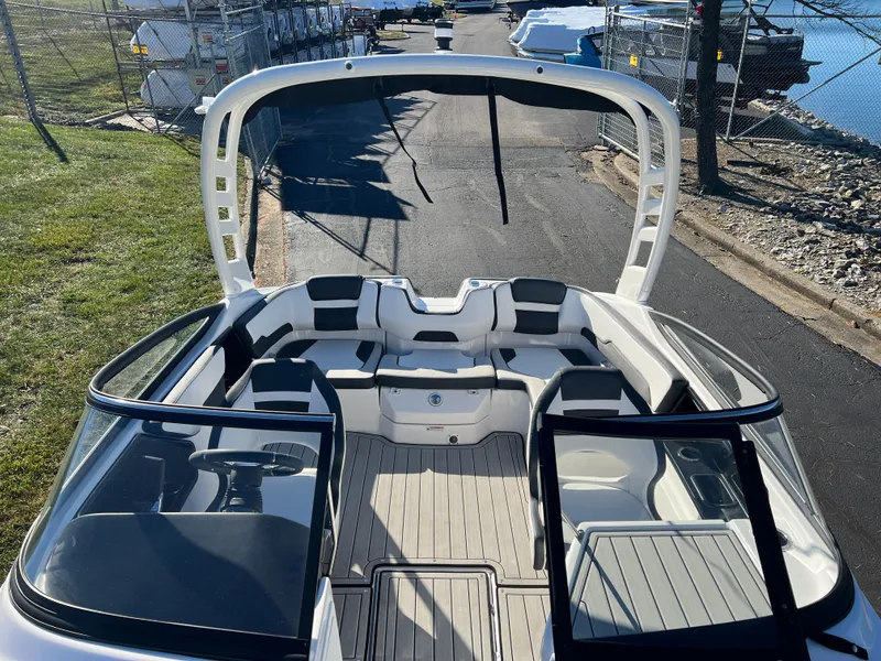 Slide: The Image of 2025 Yamaha Boats 195S interior with sleek seating and modern design. - 15