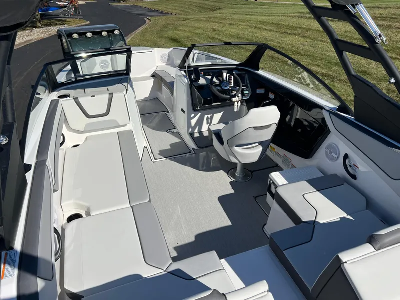 Slide: The Image of Yamaha AR220 2025 - 10