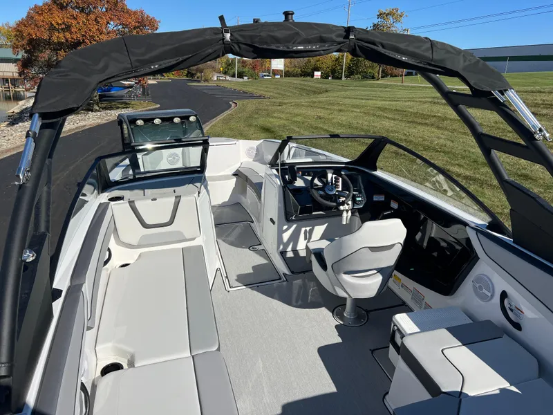 Slide: The Image of Yamaha AR220 2025 - 11