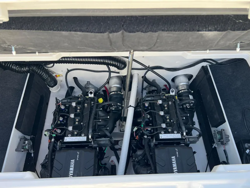 Slide: The Image of Yamaha AR220 2025 - 21