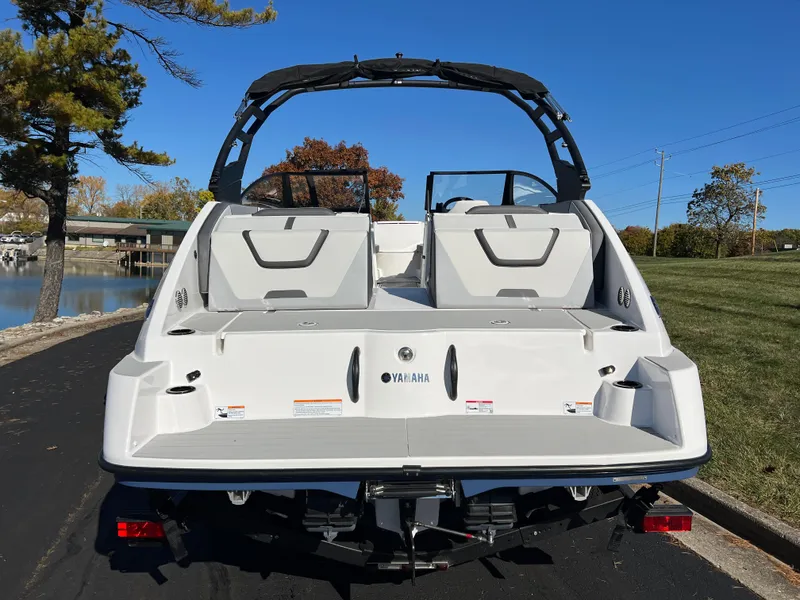 Slide: The Image of Yamaha AR220 2025 - 6