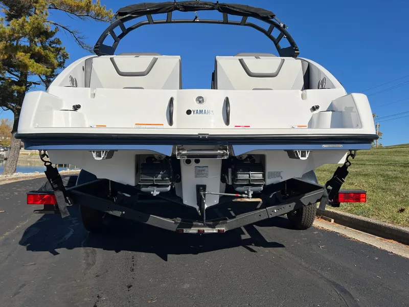 Slide: The Image of Yamaha AR220 2025 - 7