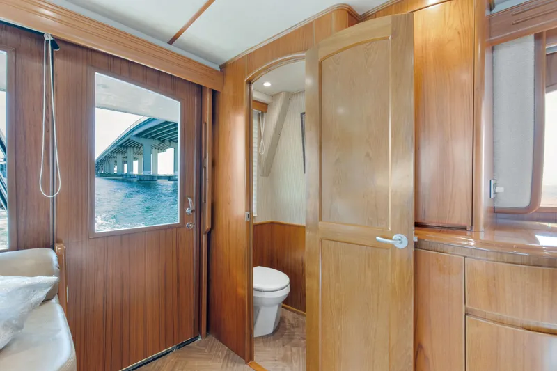 Slide: The Image of Viking 70 Convertible 2015 - 55