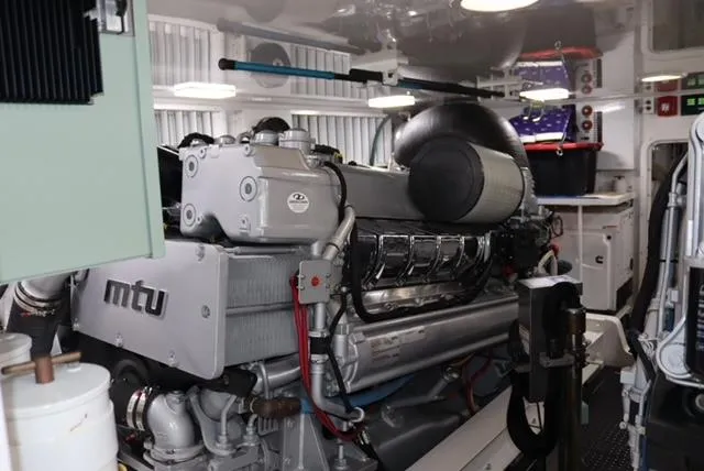 Slide: The Image of Viking 70 Convertible 2015 - 59