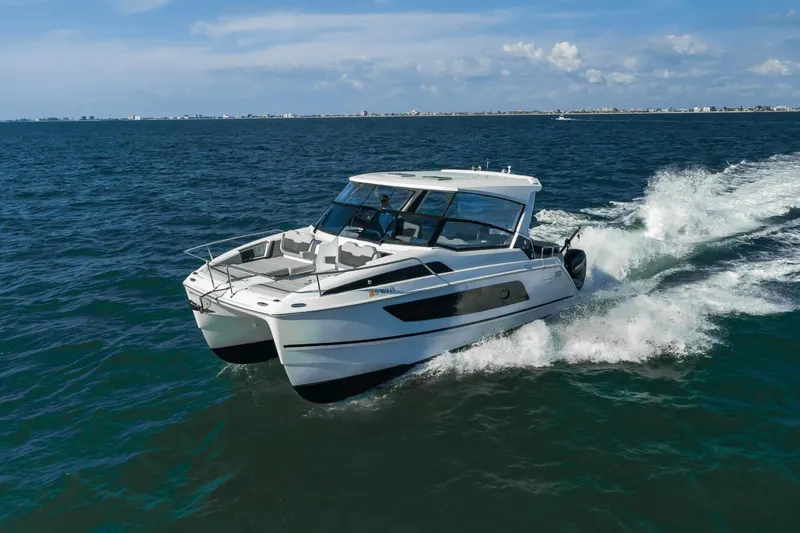 Slide: The Image of Aquila 36 Sport 2020 - 0