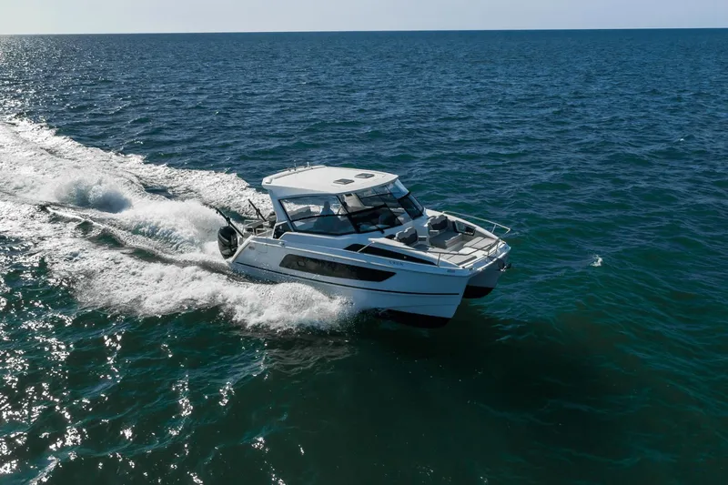 Slide: The Image of Aquila 36 Sport 2020 - 1