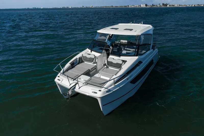 Slide: The Image of Aquila 36 Sport 2020 - 18