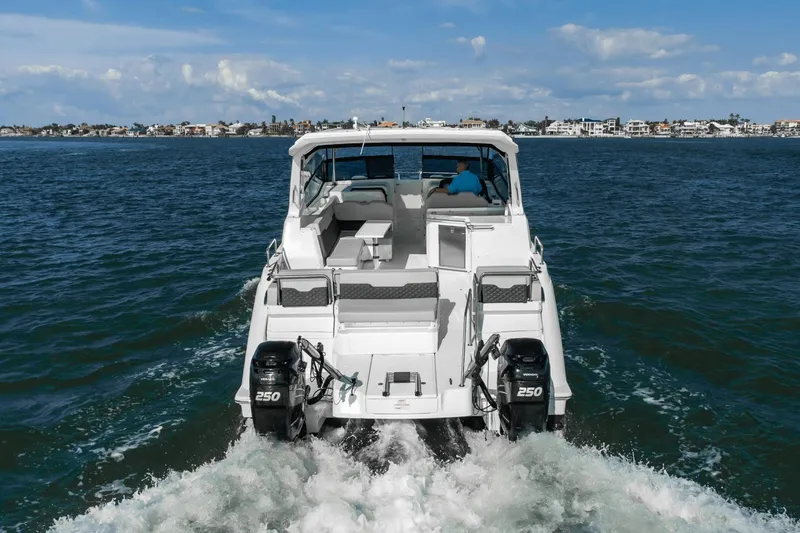 Slide: The Image of Aquila 36 Sport 2020 - 2