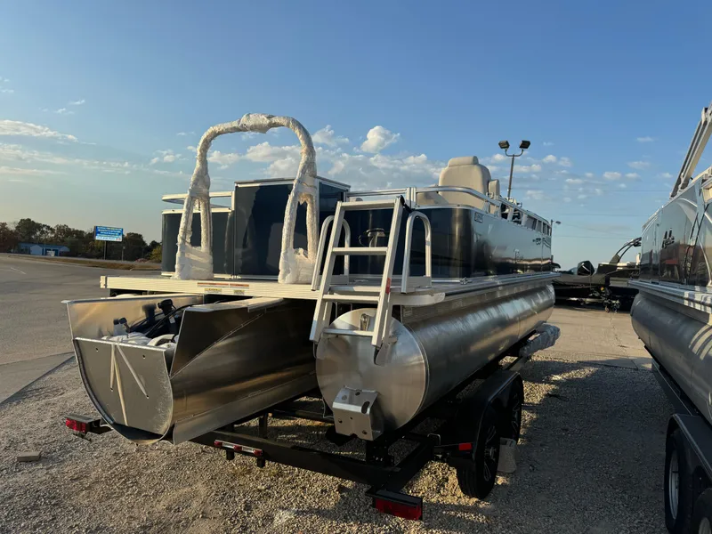 Slide: The Image of Tahoe SP 2180 FNC 2025 - 1
