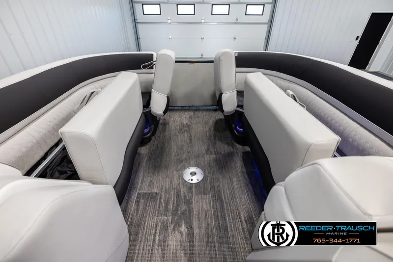 Slide: The Image of 2025 Avalon Catalina QL interior with plush seating and modern design. - 19