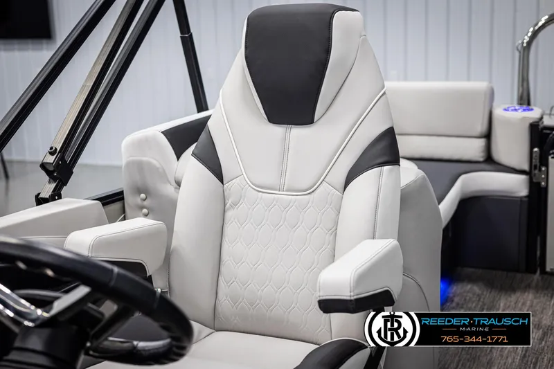 Slide: The Image of Luxurious 2025 Avalon Catalina QL boat seat with elegant design and premium materials. - 34