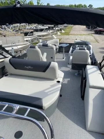 Slide: The Image of SunChaser Geneva Sport 21 SB DH 2024 - 12