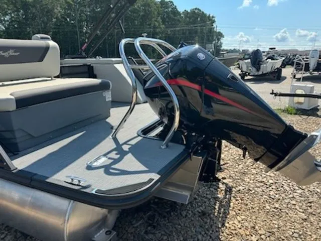 Slide: The Image of SunChaser Geneva Sport 21 SB DH 2024 - 17