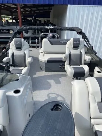 Slide: The Image of SunChaser Geneva Sport 21 SB DH 2024 - 6