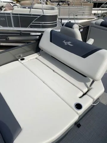 Slide: The Image of SunChaser Geneva Sport 21 SB DH 2024 - 7