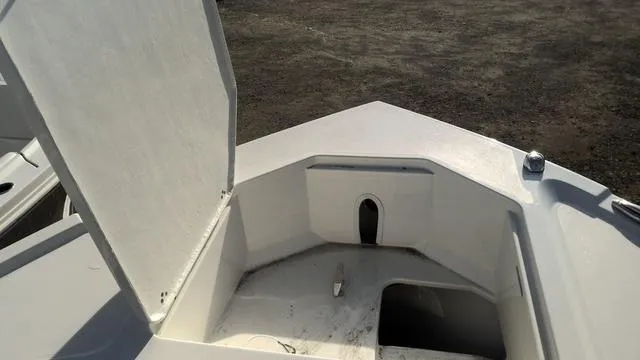 Slide: The Image of Parker Marine 2600 Center Console 2025 - 34