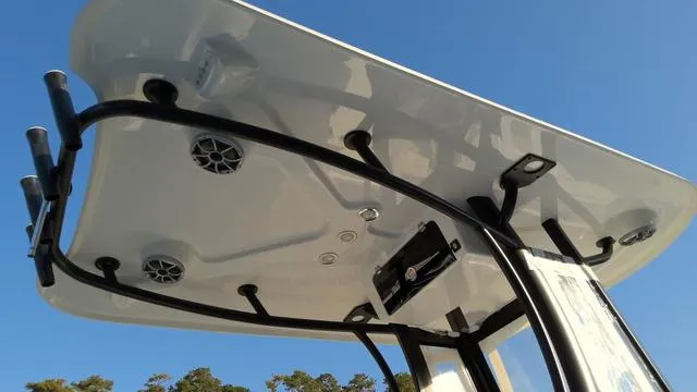 Slide: The Image of Parker Marine 2600 Center Console 2025 - 7