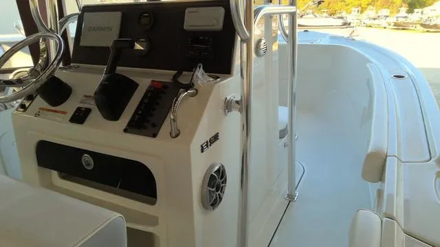Slide: The Image of Parker Marine 21SE Center Console 2025 - 10