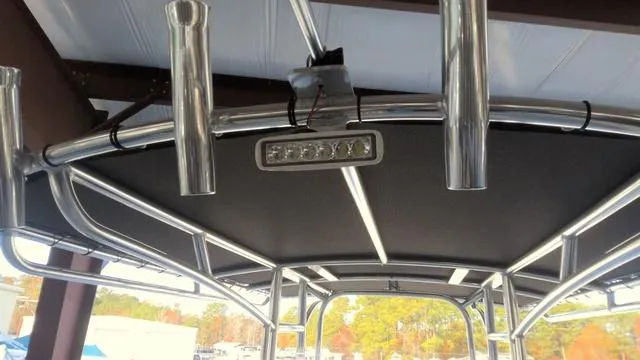 Slide: The Image of Parker Marine 21SE Center Console 2025 - 16