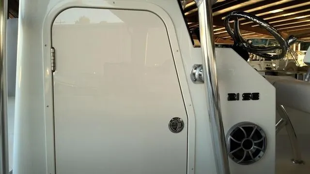 Slide: The Image of Parker Marine 21SE Center Console 2025 - 5