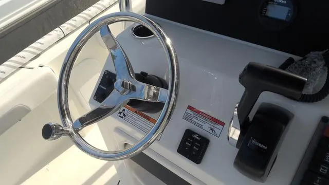 Slide: The Image of Parker 21SE Center Console 2025 - 19