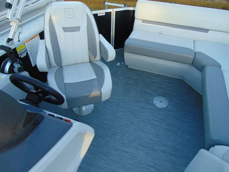 Slide: The Image of Godfrey Xperience 1680 CX 25 in 2023 - 10