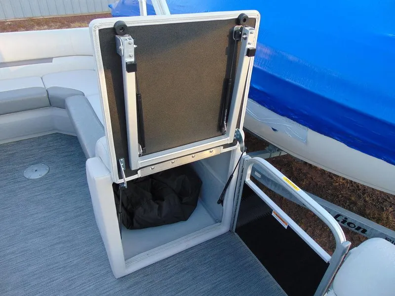 Slide: The Image of Godfrey Xperience 1680 CX 25 in 2023 - 16