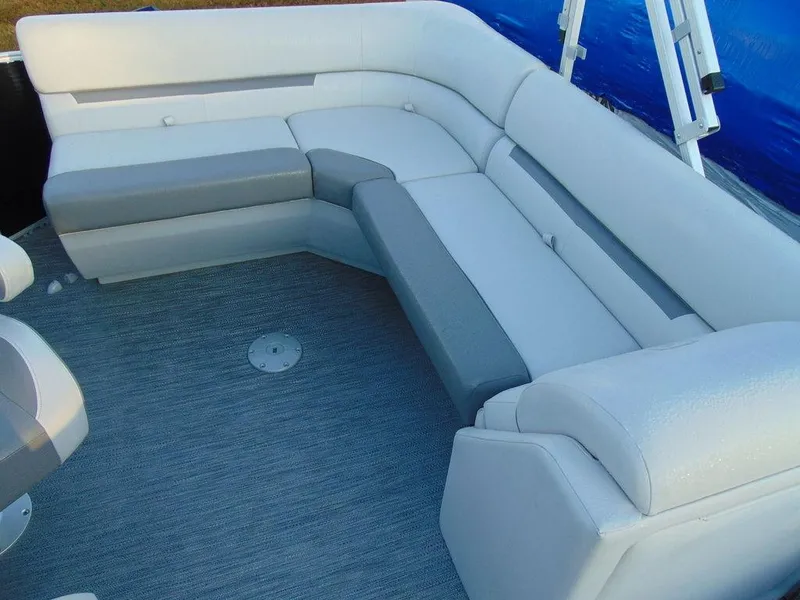 Slide: The Image of Godfrey Xperience 1680 CX 25 in 2023 - 9