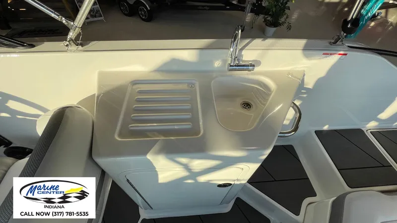 Slide: The Image of Bayliner D22 2025 - 8