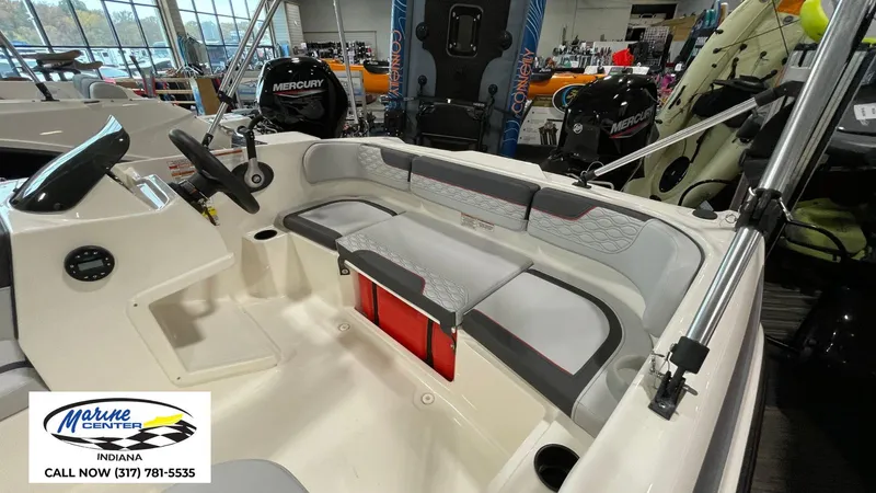 Slide: The Image of Bayliner Bayliner M-15 2021 - 12