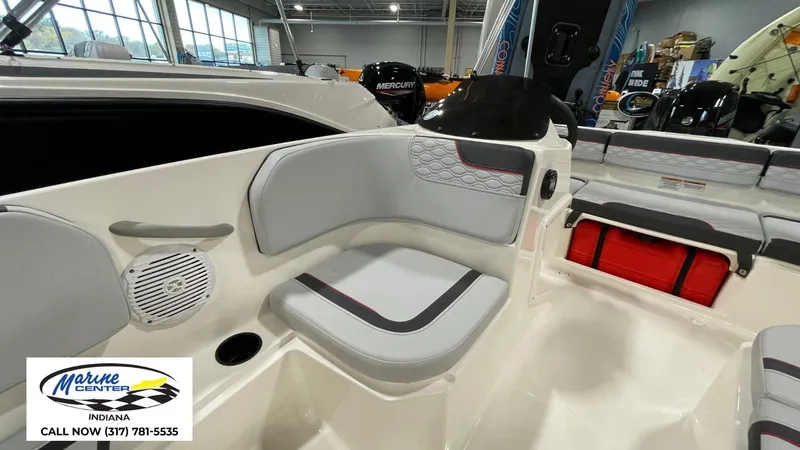 Slide: The Image of Bayliner Bayliner M-15 2021 - 3