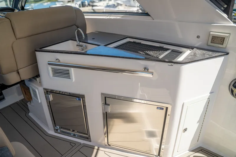 Slide: The Image of Regal 35 Sport Coupe 2014 - 22