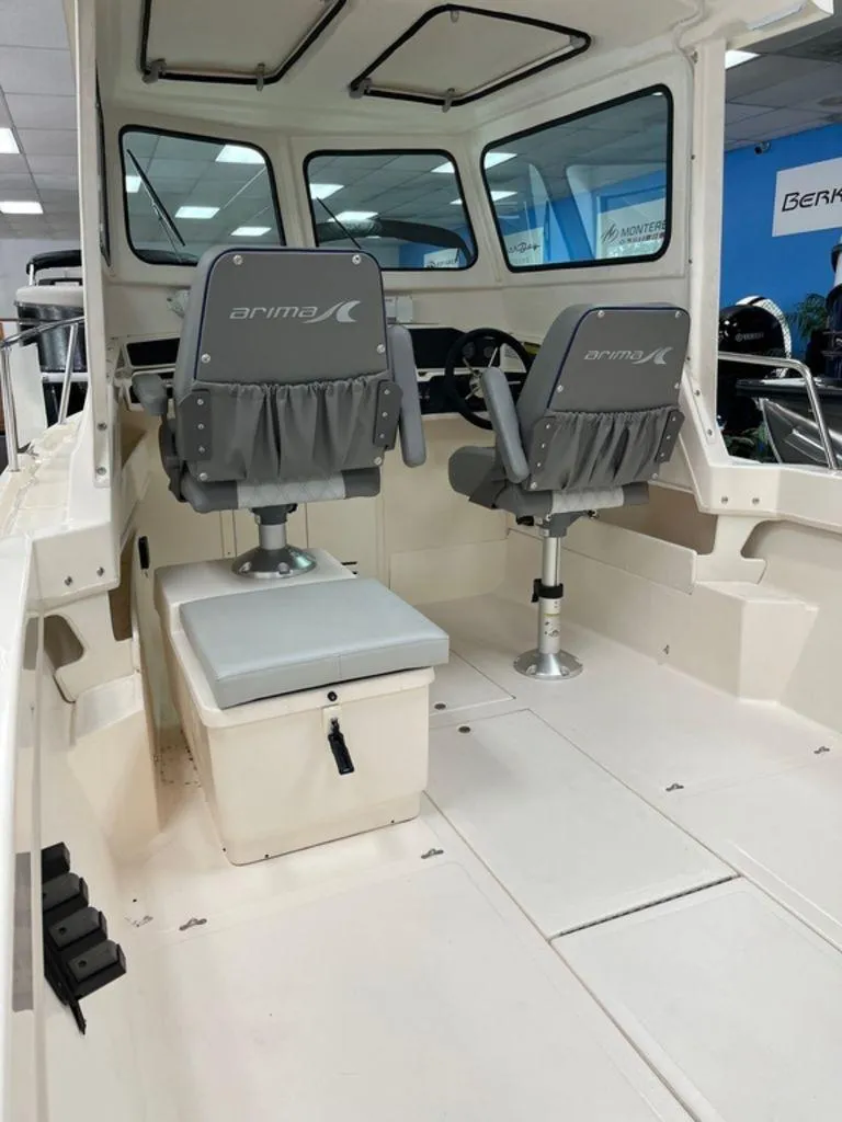 Slide: The Image of Arima 195 Sea Chaser - Yellowtail 2026 - 6