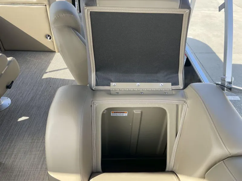 Slide: The Image of Sylvan 822 LZ Mirage 2025 - 16