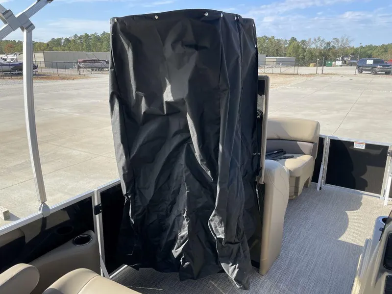 Slide: The Image of Sylvan 822 LZ Mirage 2025 - 19