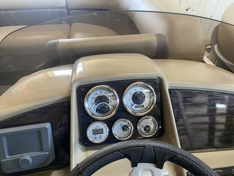 Slide: The Image of Sylvan Mirage 820 CLZ DH 2025 - 10