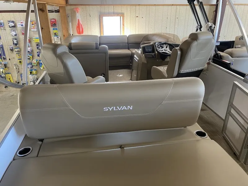 Slide: The Image of Sylvan Mirage 820 CLZ DH 2025 - 7