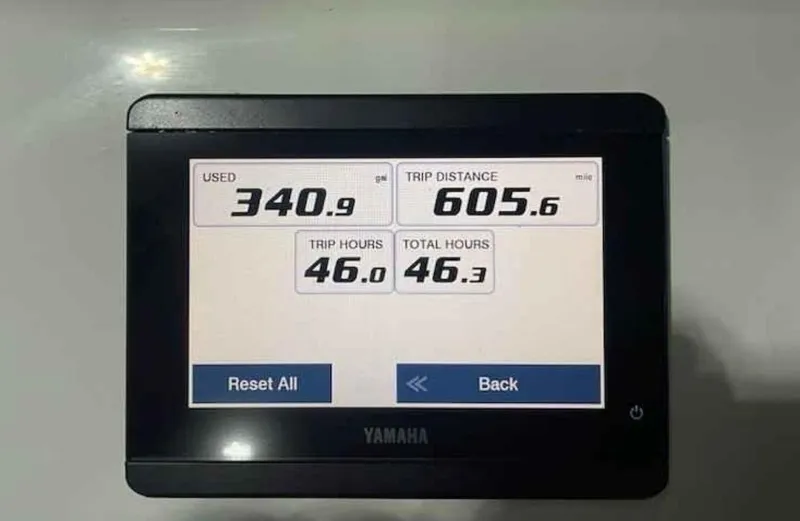 Slide: The Image of Yamaha display showing fuel usage, trip distance, and hours for Parker 2320 SL Sport Cabin 2022. - 16