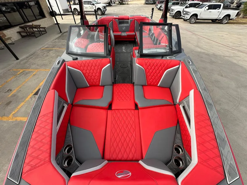 Slide: The Image of Tigé 24RZX 2025 - 25